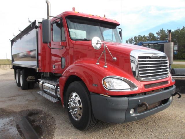 Image #1 (2008 FREIGHTLINER COLUMBIA T/A GRAIN TRUCK)